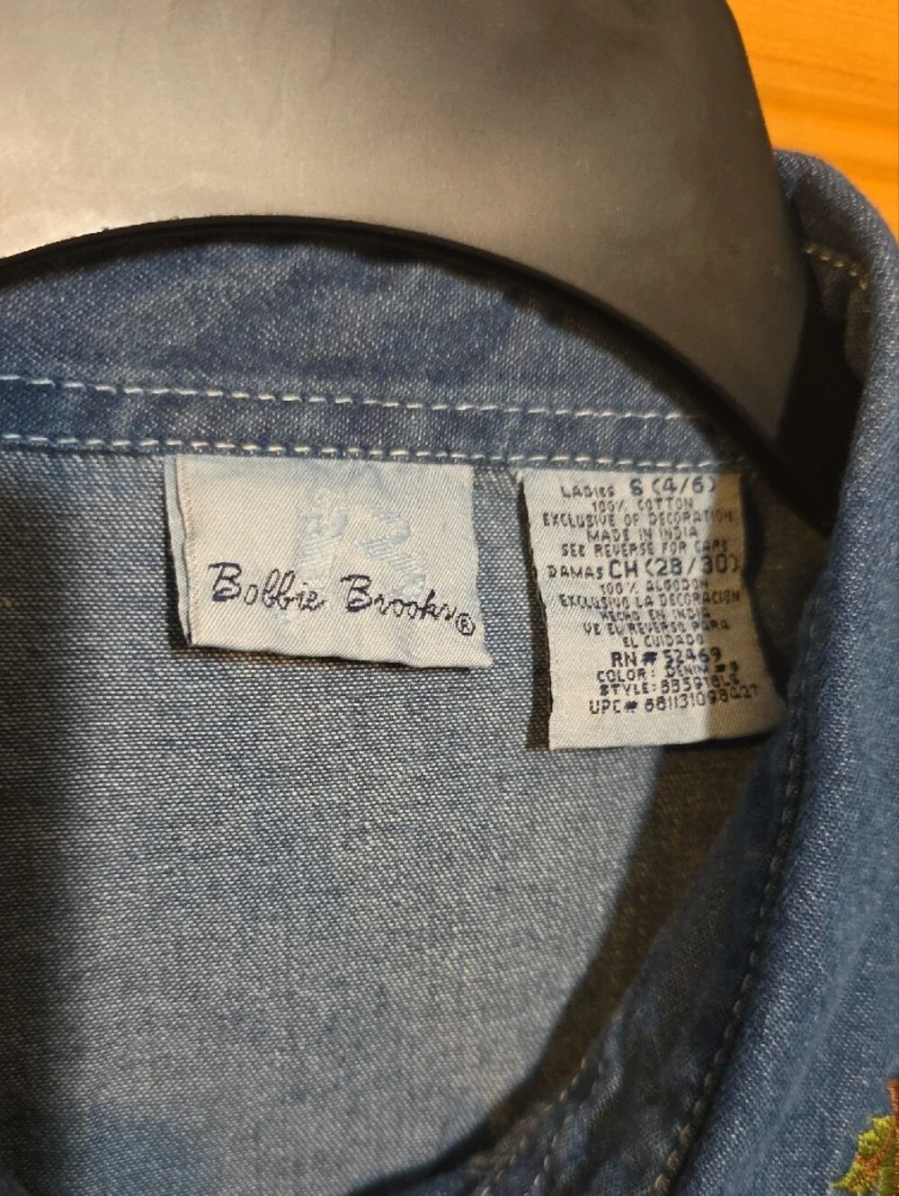 Vintage Bobbie Brooks Denim Shirt Embroidered Fall Leaves Sz Small GUC
